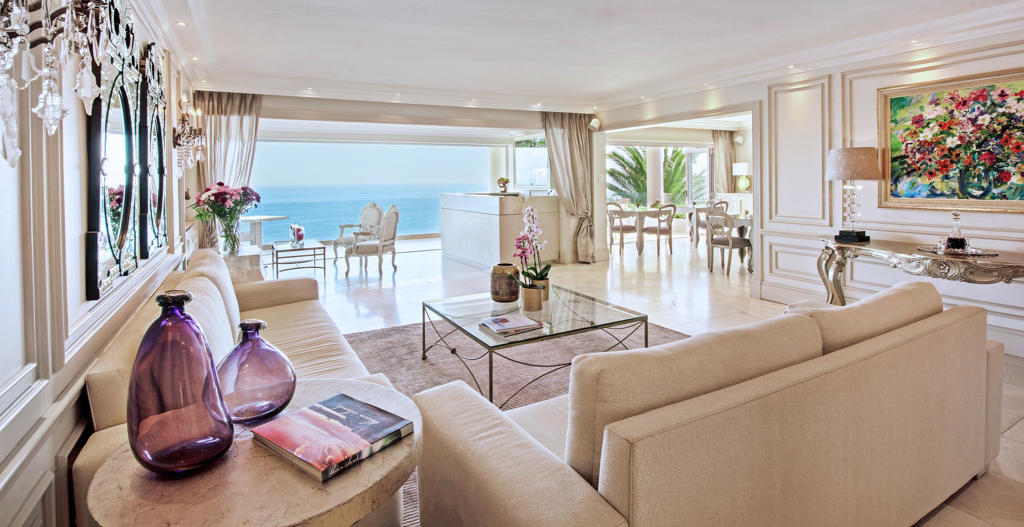 The Clarendon - Bantry Bay