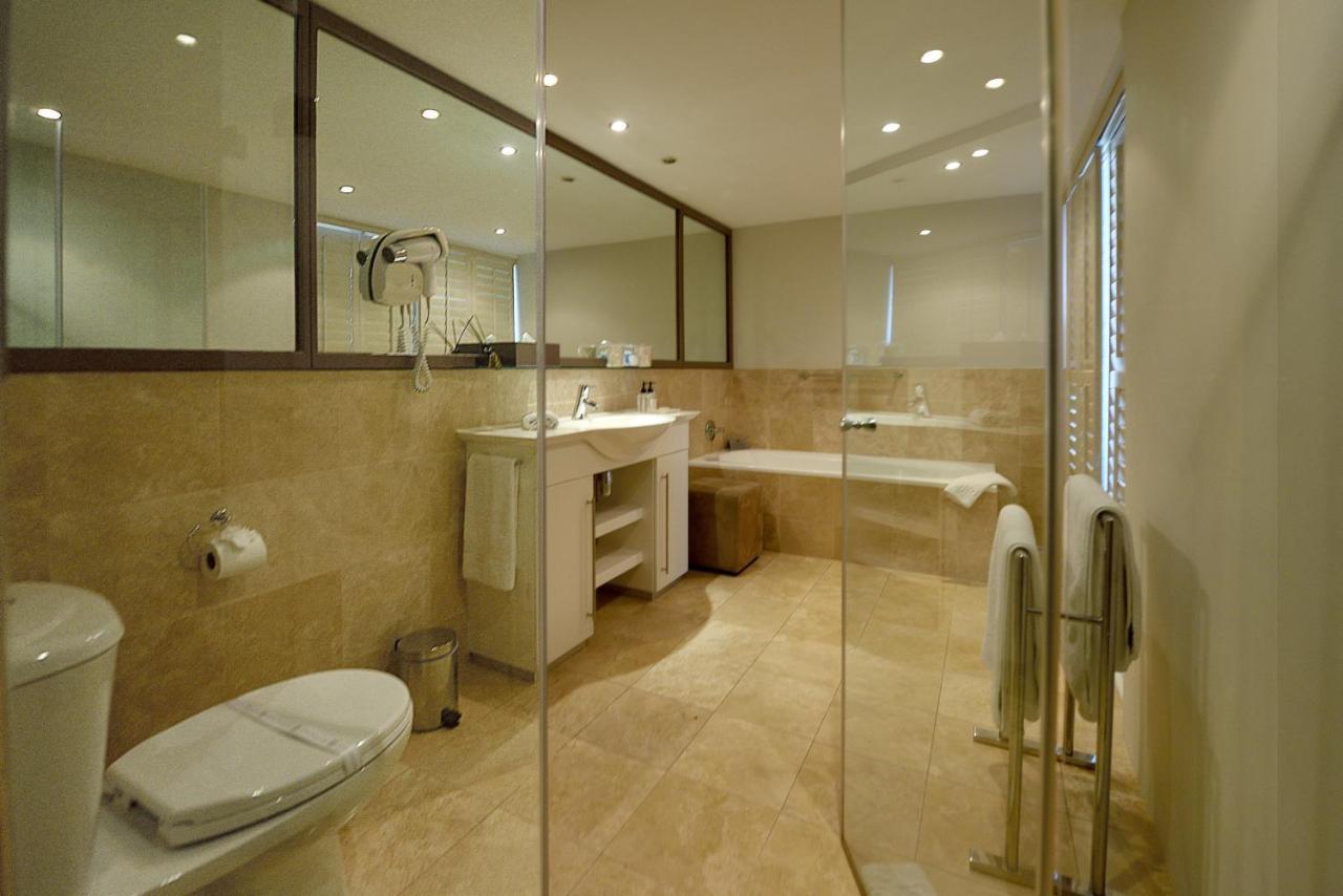 The Clarendon - Bantry Bay Hotel