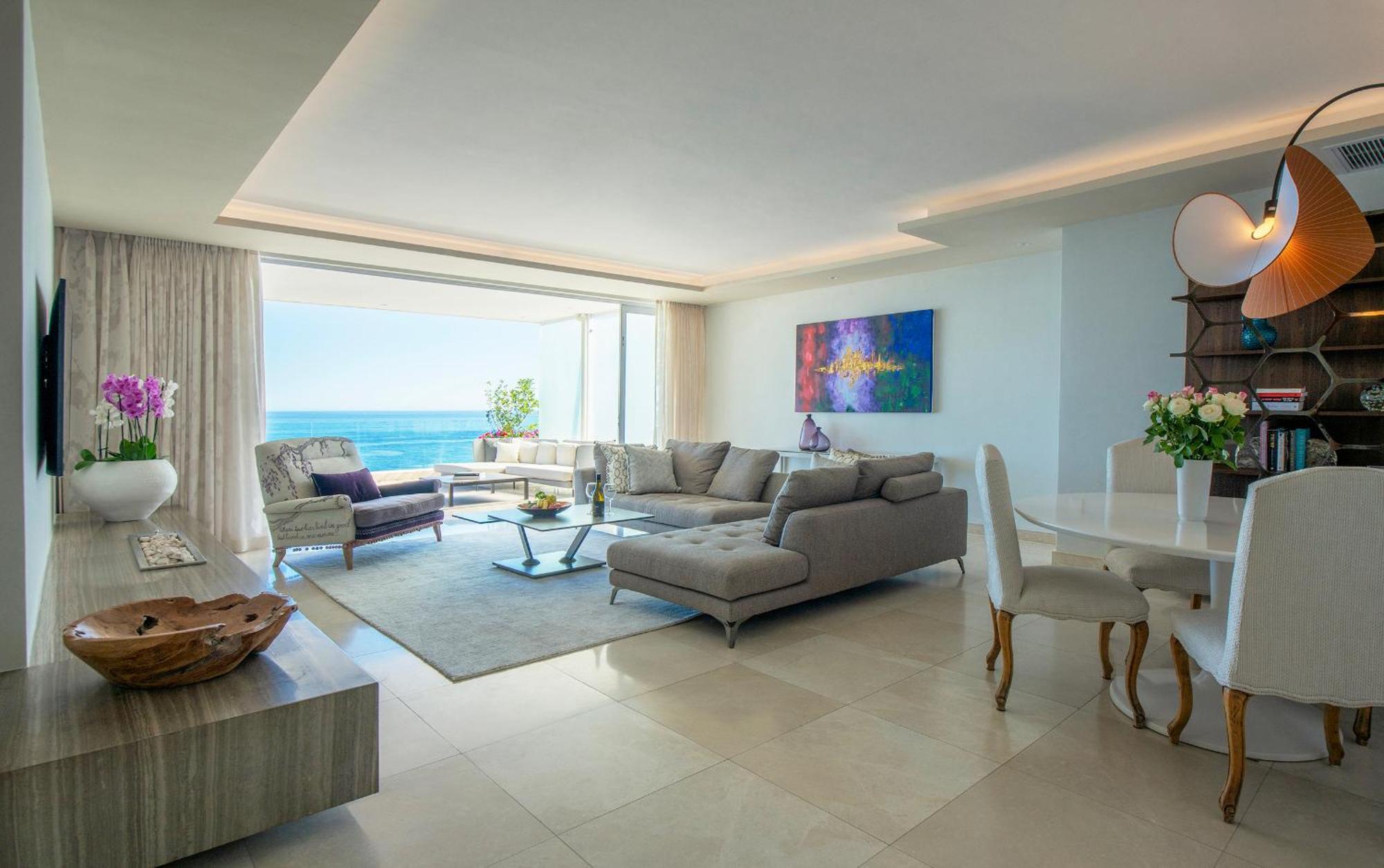 The Clarendon - Bantry Bay 5*